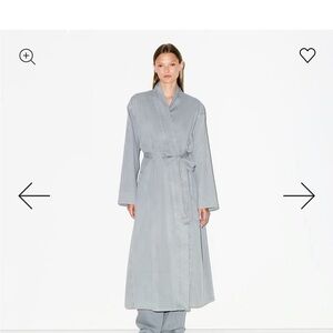 SKIMS WOVEN LOUNGE ROBE
